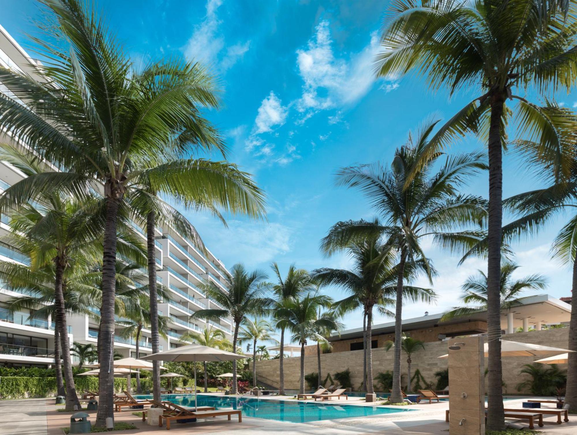 Live Aqua Private Residences Marina Vallarta プエルトバラータ エクステリア 写真
